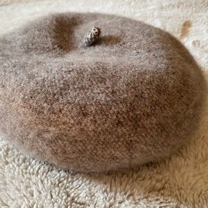 Badgley Mischka 100% Wool Beret